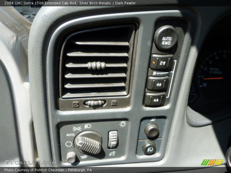 Silver Birch Metallic / Dark Pewter 2004 GMC Sierra 1500 Extended Cab 4x4