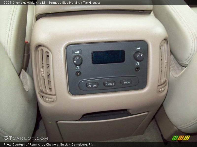 Bermuda Blue Metallic / Tan/Neutral 2005 Chevrolet Avalanche LT