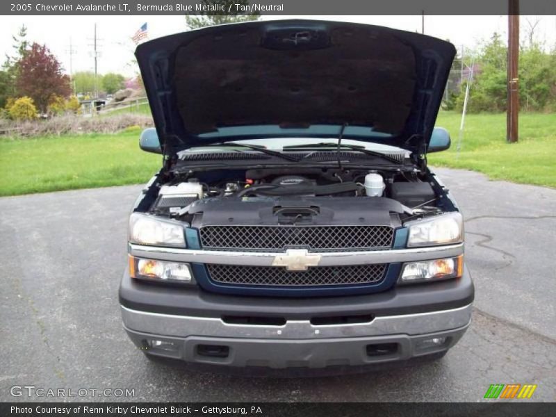Bermuda Blue Metallic / Tan/Neutral 2005 Chevrolet Avalanche LT