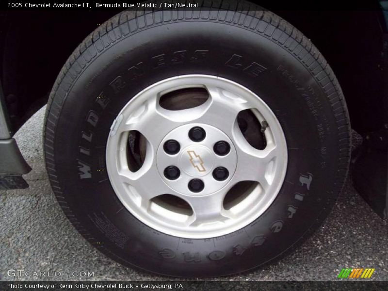 Bermuda Blue Metallic / Tan/Neutral 2005 Chevrolet Avalanche LT
