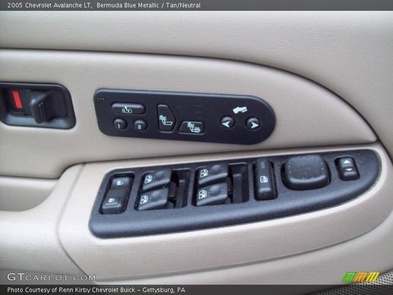 Bermuda Blue Metallic / Tan/Neutral 2005 Chevrolet Avalanche LT