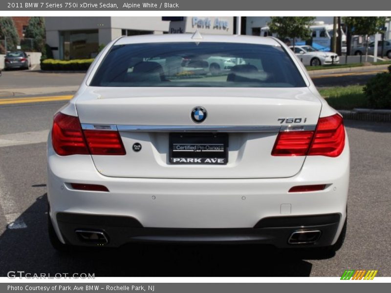 Alpine White / Black 2011 BMW 7 Series 750i xDrive Sedan