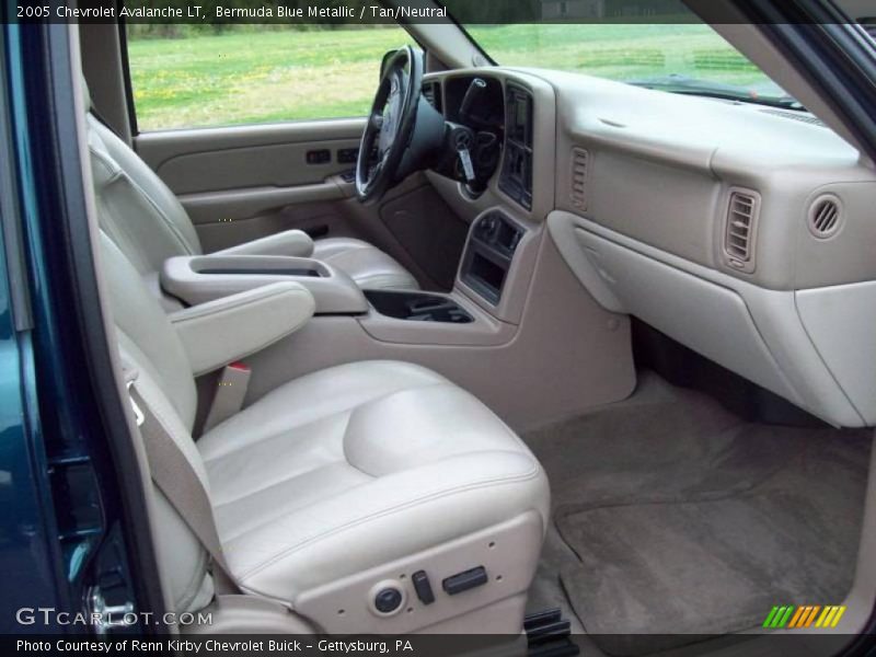 Bermuda Blue Metallic / Tan/Neutral 2005 Chevrolet Avalanche LT