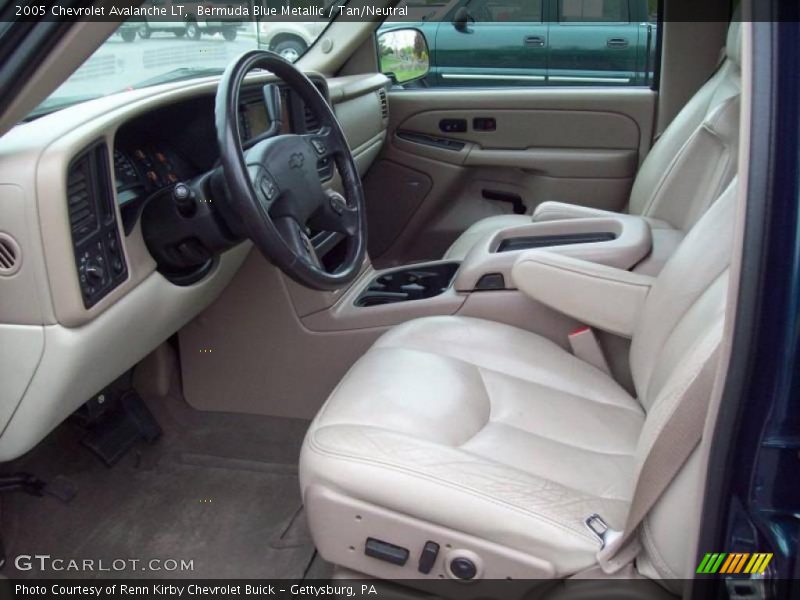 Bermuda Blue Metallic / Tan/Neutral 2005 Chevrolet Avalanche LT