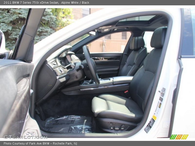 Alpine White / Black 2011 BMW 7 Series 750i xDrive Sedan