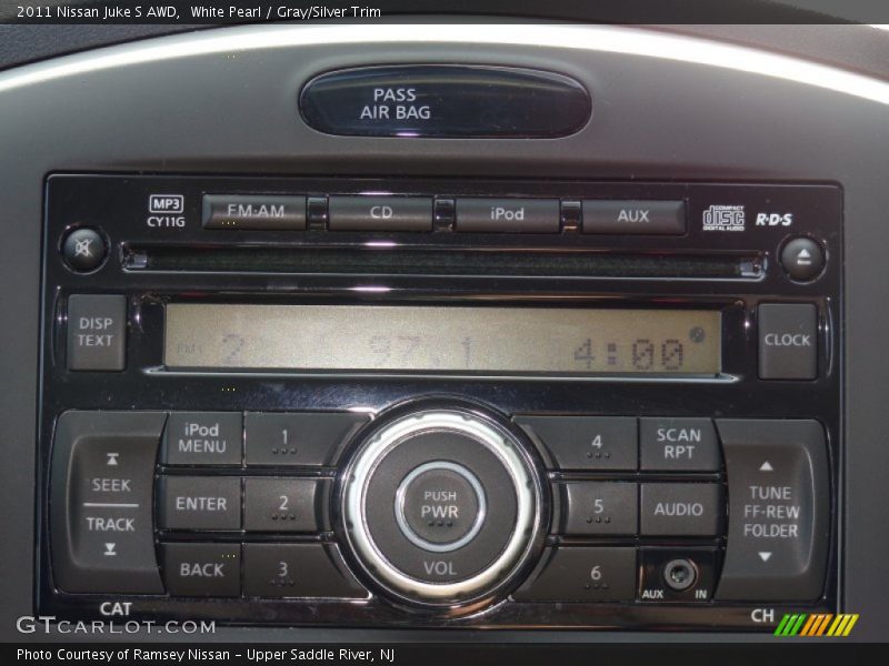 White Pearl / Gray/Silver Trim 2011 Nissan Juke S AWD