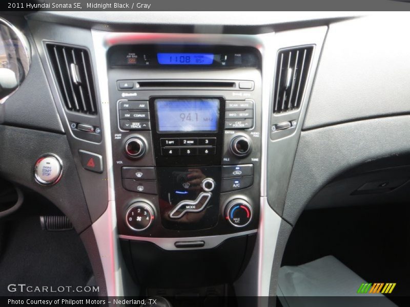 Midnight Black / Gray 2011 Hyundai Sonata SE