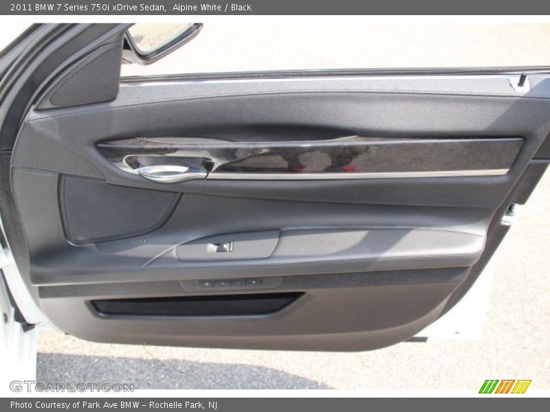 Alpine White / Black 2011 BMW 7 Series 750i xDrive Sedan