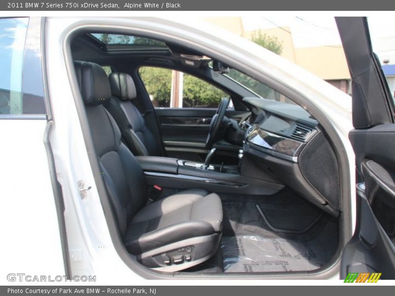 Alpine White / Black 2011 BMW 7 Series 750i xDrive Sedan