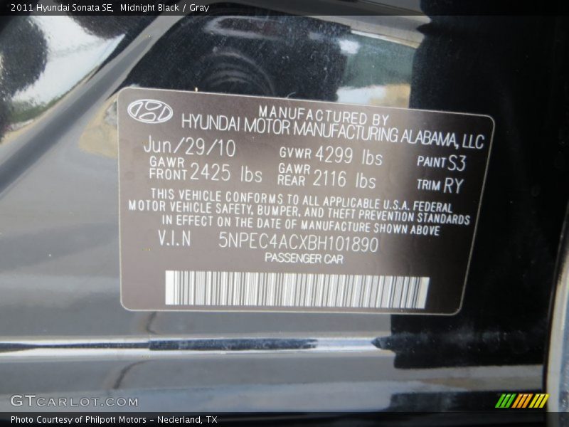 Midnight Black / Gray 2011 Hyundai Sonata SE