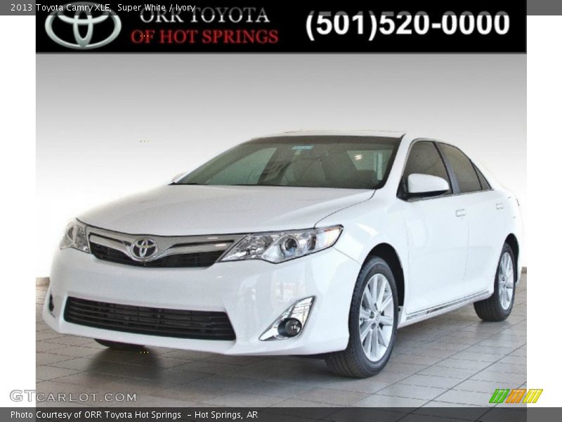 Super White / Ivory 2013 Toyota Camry XLE