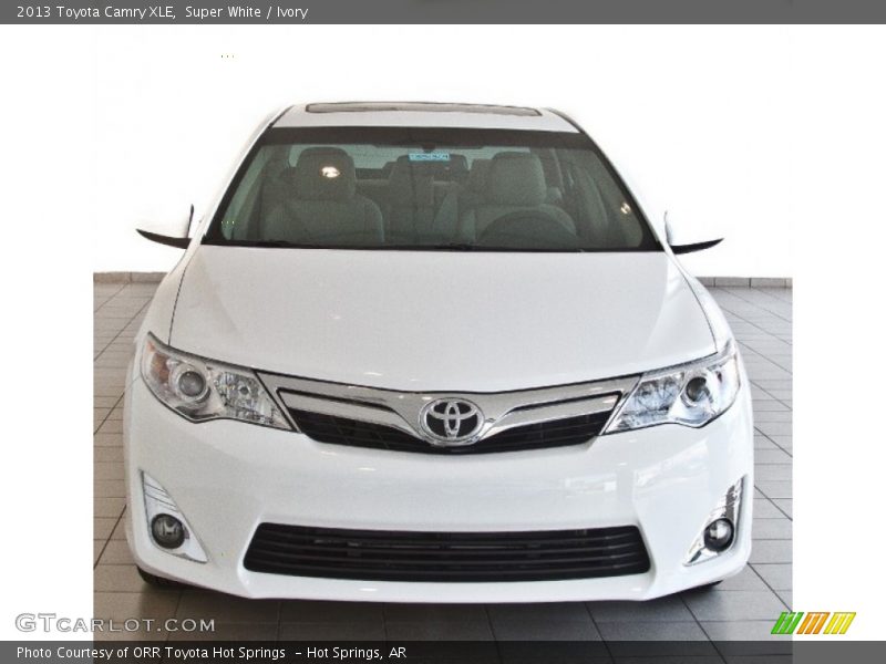 Super White / Ivory 2013 Toyota Camry XLE
