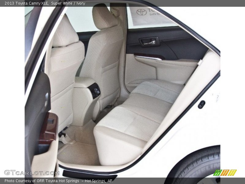 Super White / Ivory 2013 Toyota Camry XLE