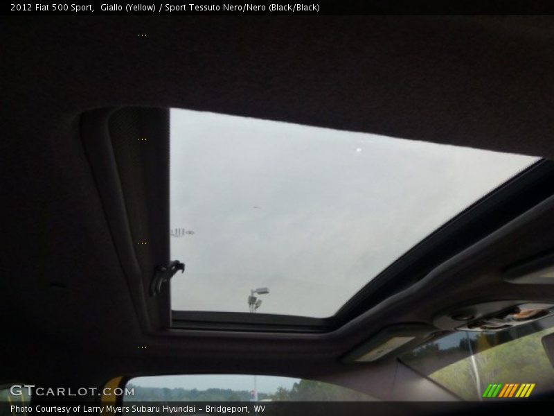 Giallo (Yellow) / Sport Tessuto Nero/Nero (Black/Black) 2012 Fiat 500 Sport