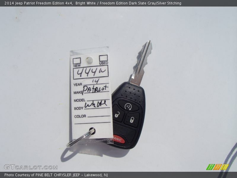 Bright White / Freedom Edition Dark Slate Gray/Silver Stitching 2014 Jeep Patriot Freedom Edition 4x4