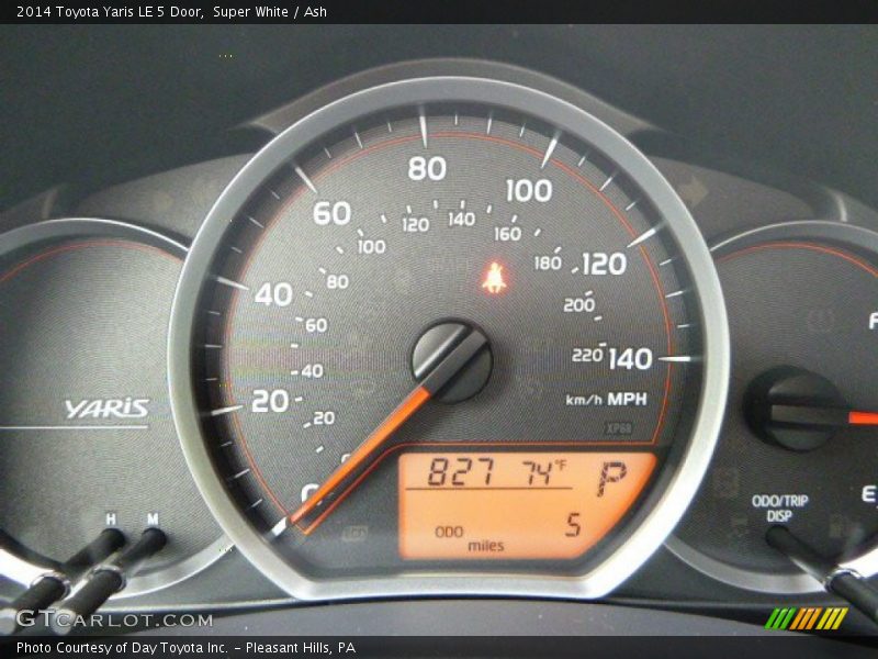 Super White / Ash 2014 Toyota Yaris LE 5 Door
