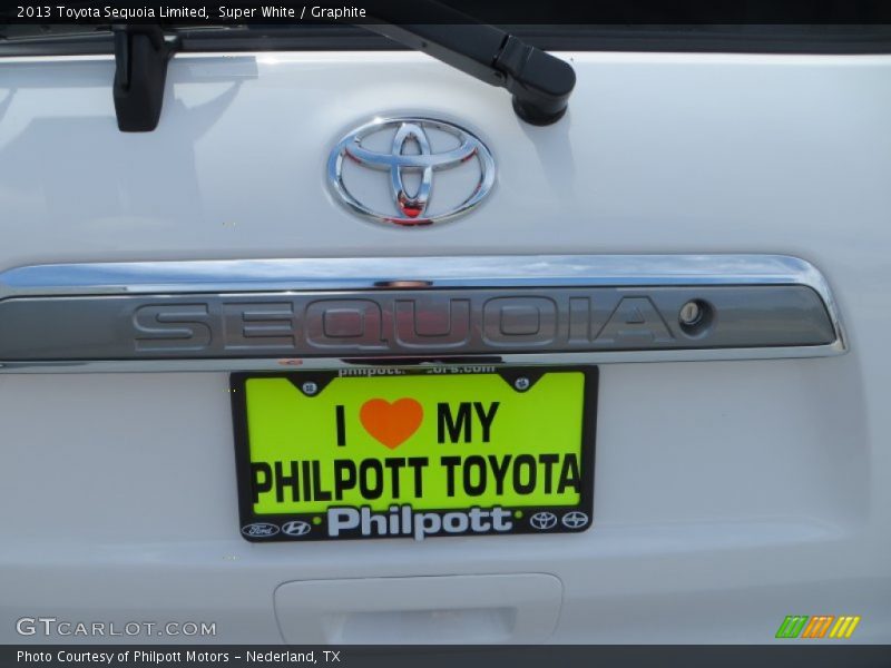 Super White / Graphite 2013 Toyota Sequoia Limited