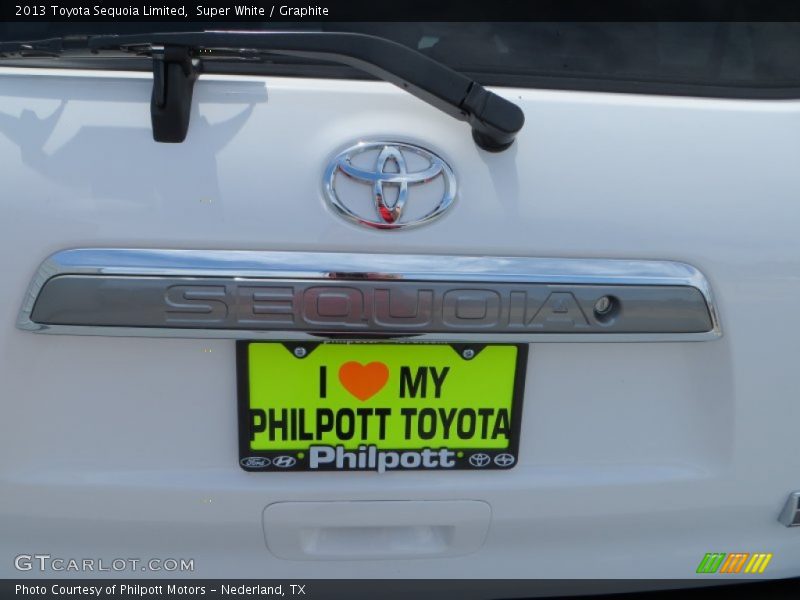 Super White / Graphite 2013 Toyota Sequoia Limited