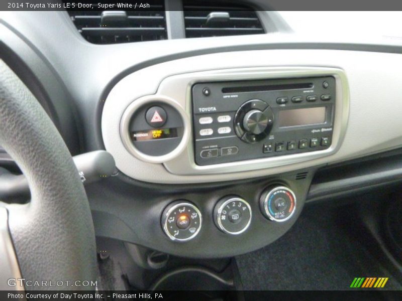 Controls of 2014 Yaris LE 5 Door