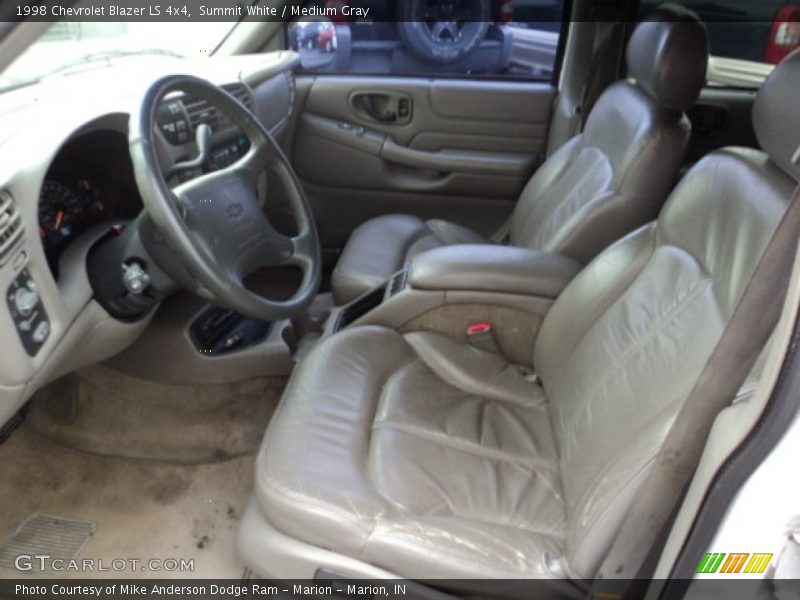 Summit White / Medium Gray 1998 Chevrolet Blazer LS 4x4