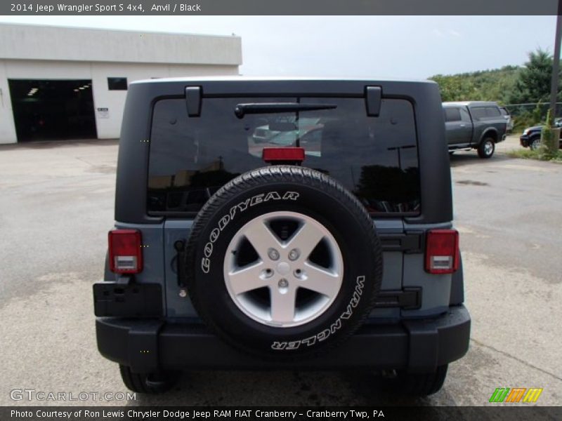 Anvil / Black 2014 Jeep Wrangler Sport S 4x4