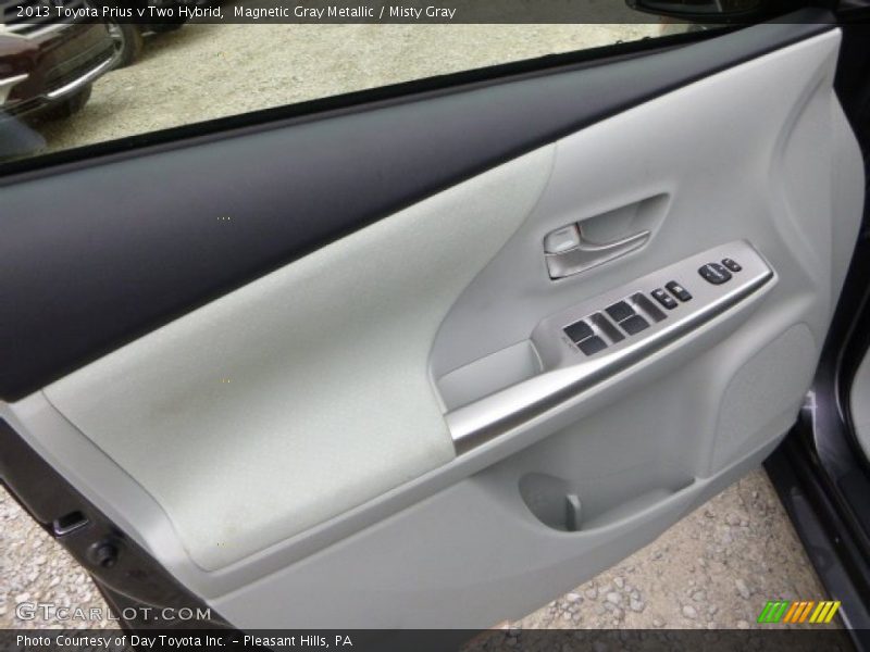 Magnetic Gray Metallic / Misty Gray 2013 Toyota Prius v Two Hybrid