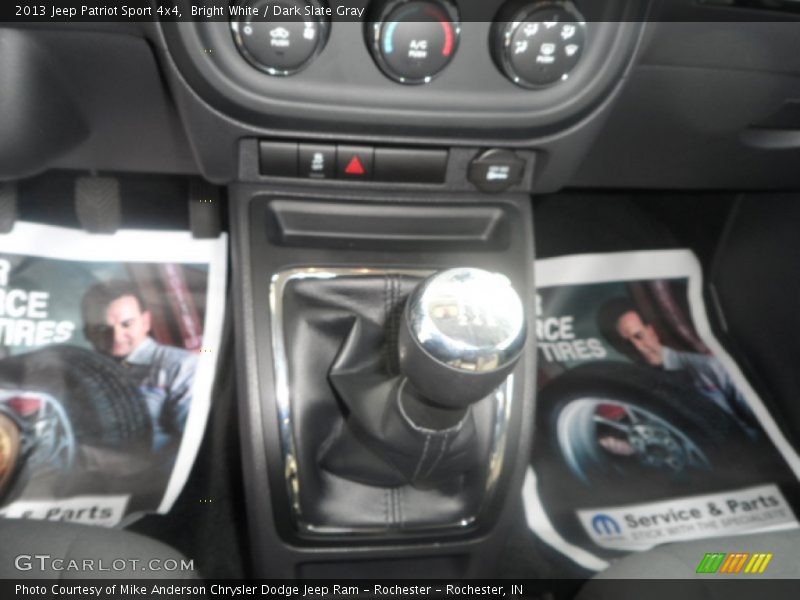 Bright White / Dark Slate Gray 2013 Jeep Patriot Sport 4x4
