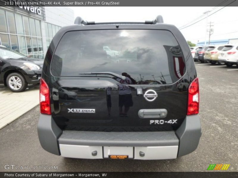 Super Black / Pro-4X Gray/Steel 2013 Nissan Xterra Pro-4X 4x4