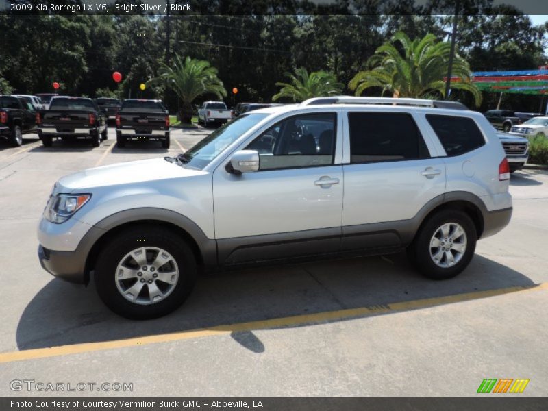 Bright Silver / Black 2009 Kia Borrego LX V6
