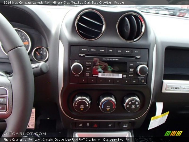 Mineral Gray Metallic / Dark Slate Gray/Light Pebble 2014 Jeep Compass Latitude 4x4