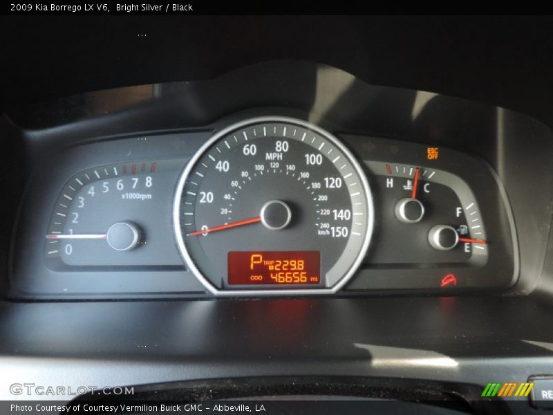 Bright Silver / Black 2009 Kia Borrego LX V6