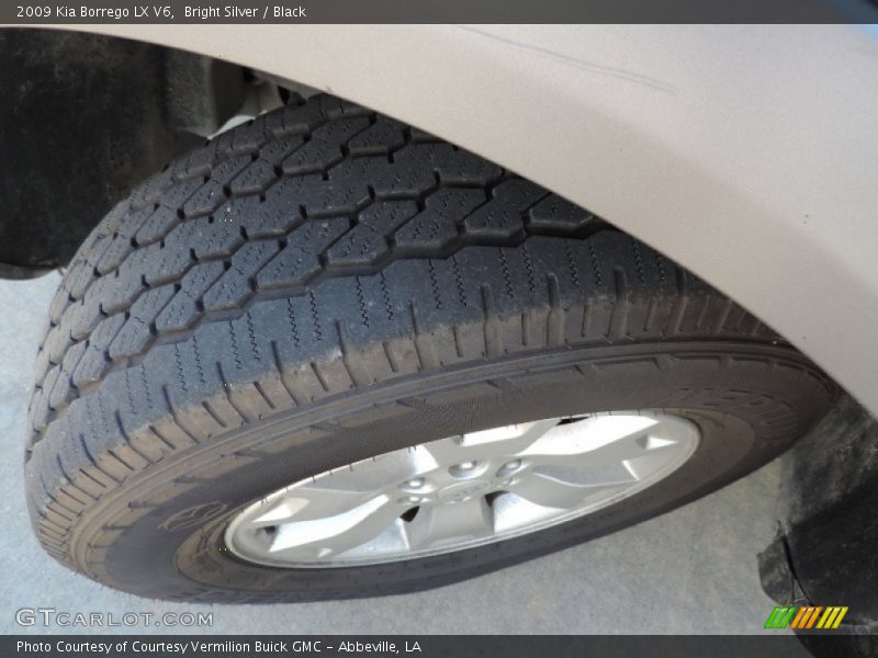 Bright Silver / Black 2009 Kia Borrego LX V6