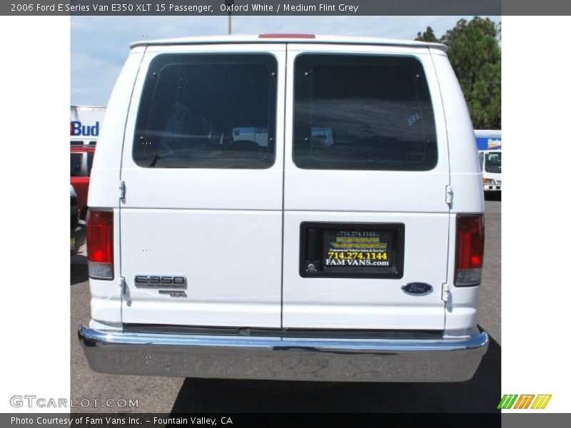 Oxford White / Medium Flint Grey 2006 Ford E Series Van E350 XLT 15 Passenger