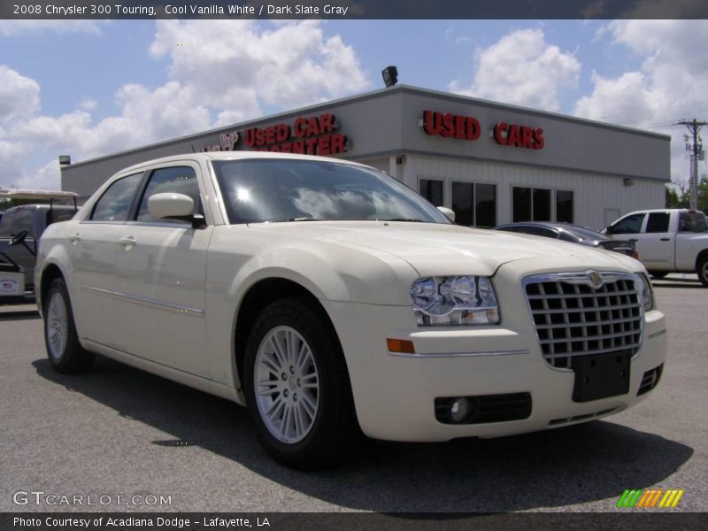 Cool Vanilla White / Dark Slate Gray 2008 Chrysler 300 Touring