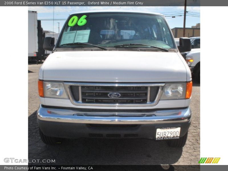 Oxford White / Medium Flint Grey 2006 Ford E Series Van E350 XLT 15 Passenger