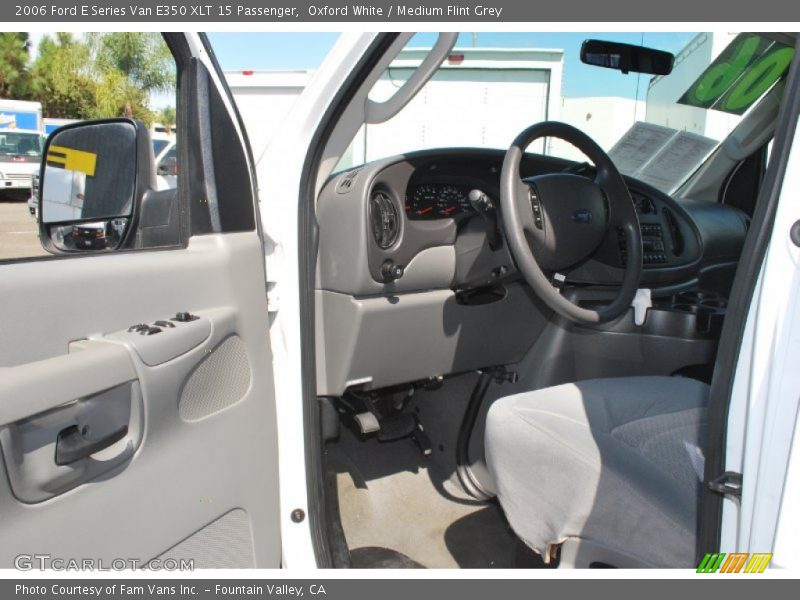 Oxford White / Medium Flint Grey 2006 Ford E Series Van E350 XLT 15 Passenger