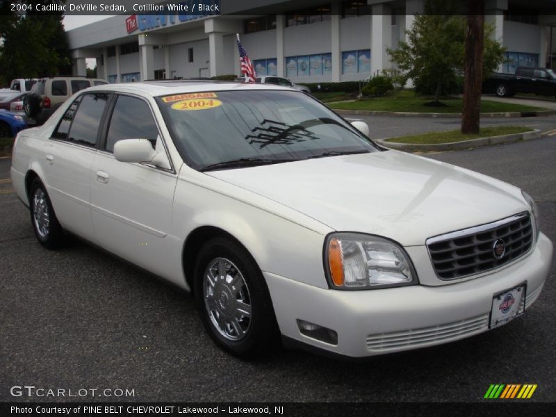 Cotillion White / Black 2004 Cadillac DeVille Sedan