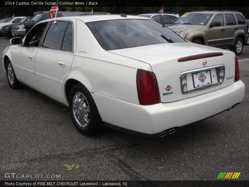 Cotillion White / Black 2004 Cadillac DeVille Sedan