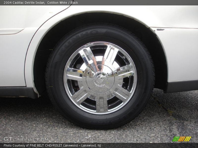 Cotillion White / Black 2004 Cadillac DeVille Sedan