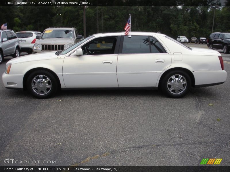 Cotillion White / Black 2004 Cadillac DeVille Sedan