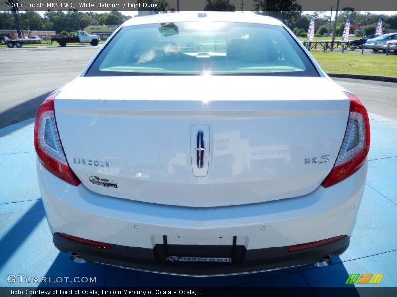 White Platinum / Light Dune 2013 Lincoln MKS FWD