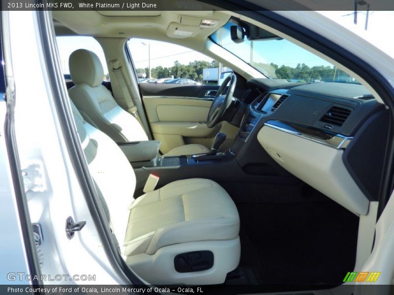 White Platinum / Light Dune 2013 Lincoln MKS FWD