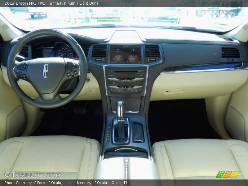 White Platinum / Light Dune 2013 Lincoln MKS FWD