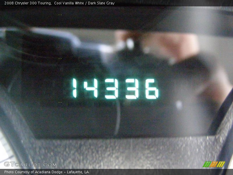 Cool Vanilla White / Dark Slate Gray 2008 Chrysler 300 Touring