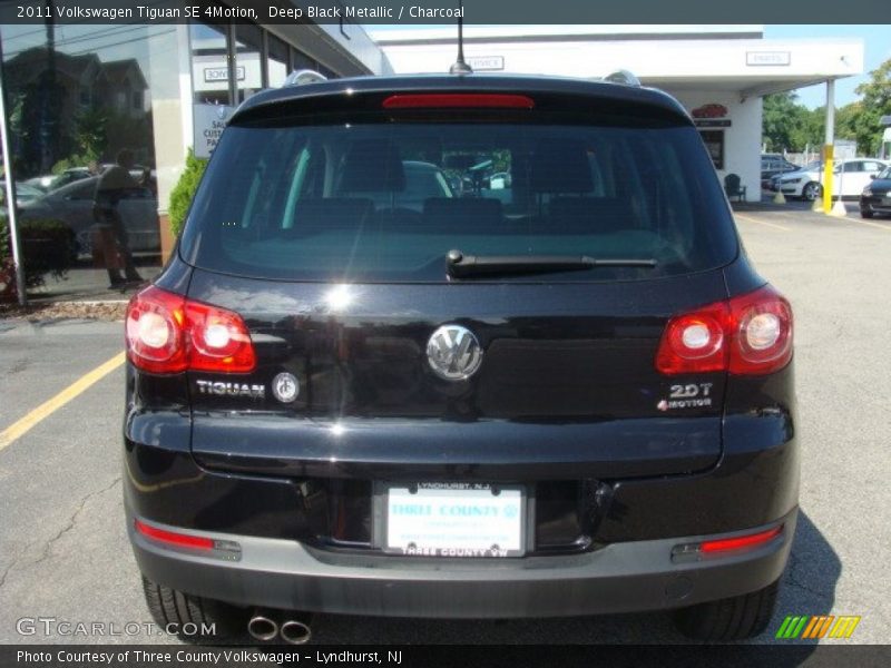 Deep Black Metallic / Charcoal 2011 Volkswagen Tiguan SE 4Motion