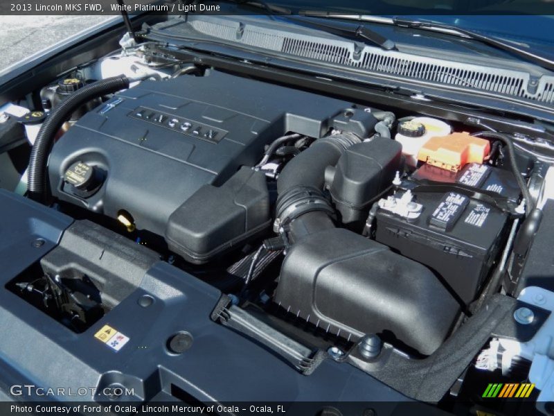 White Platinum / Light Dune 2013 Lincoln MKS FWD