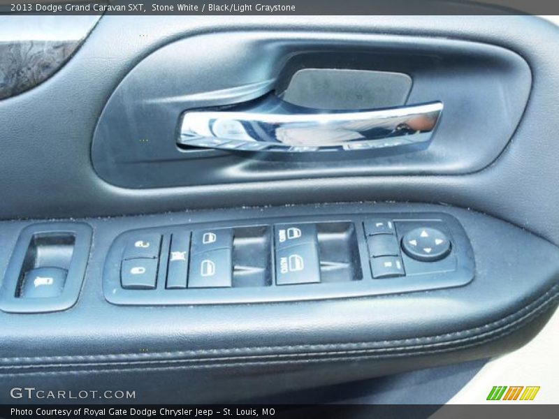 Stone White / Black/Light Graystone 2013 Dodge Grand Caravan SXT