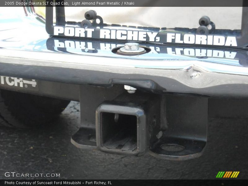 Light Almond Pearl Metallic / Khaki 2005 Dodge Dakota SLT Quad Cab