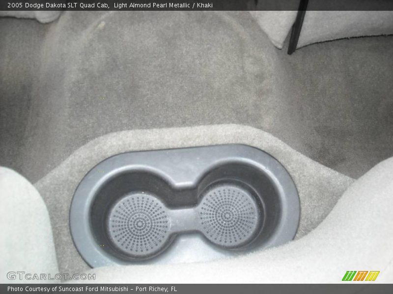 Light Almond Pearl Metallic / Khaki 2005 Dodge Dakota SLT Quad Cab