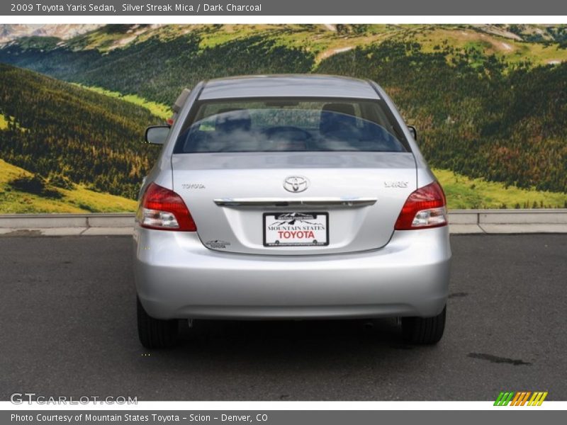 Silver Streak Mica / Dark Charcoal 2009 Toyota Yaris Sedan